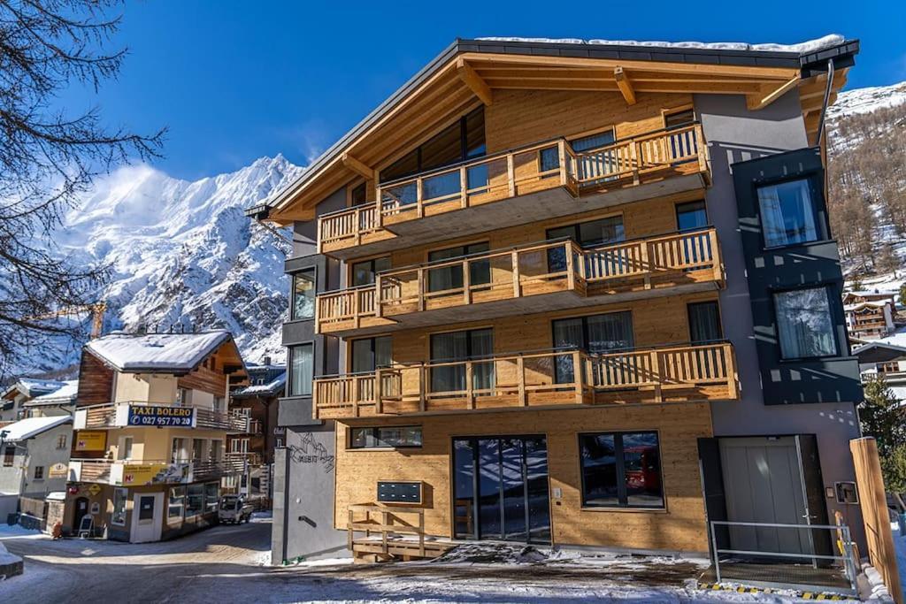 Saas-Fee Stylish Ski Apartment Exterior photo